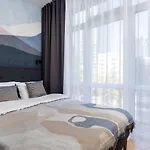 Navy Studio City Center Sienna